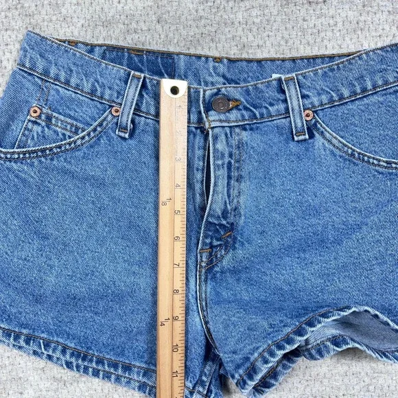 Vintage Levis Shorts Women Junior Size 9 Slim Fit 912 90s Med Wash 1997 29" W - Picture 9 of 11